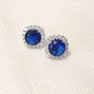 Sterling silver Sapphire CZ halo stud earrings 1.5cts each 🆕